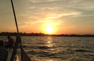 Atardeceres en alta mar.jpg